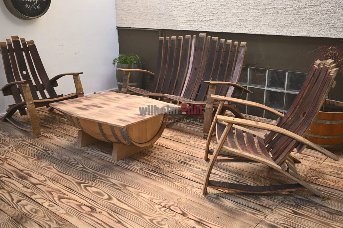 Sitzgruppe_mit_tisch_stuhl_bank_grill_lounge_1QXldyFOeQWEOo