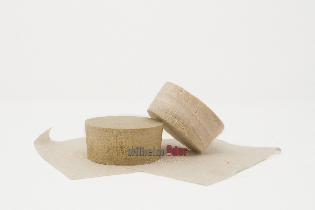 IMG_5306 Bung slice made from poplar wood with a linen sheet