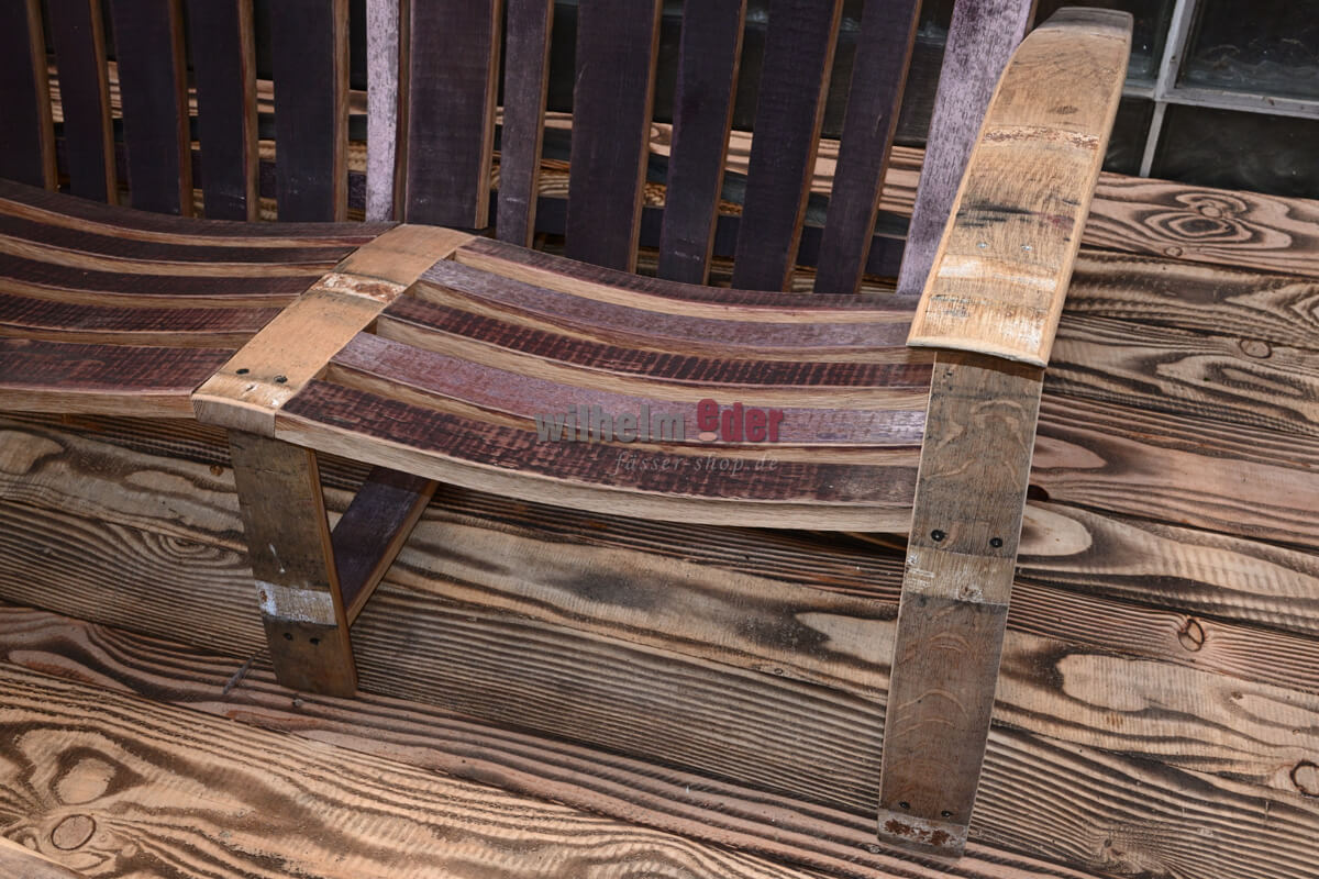 Sitzgruppe_mit_tisch_stuhl_bank_grill_lounge_bank_2