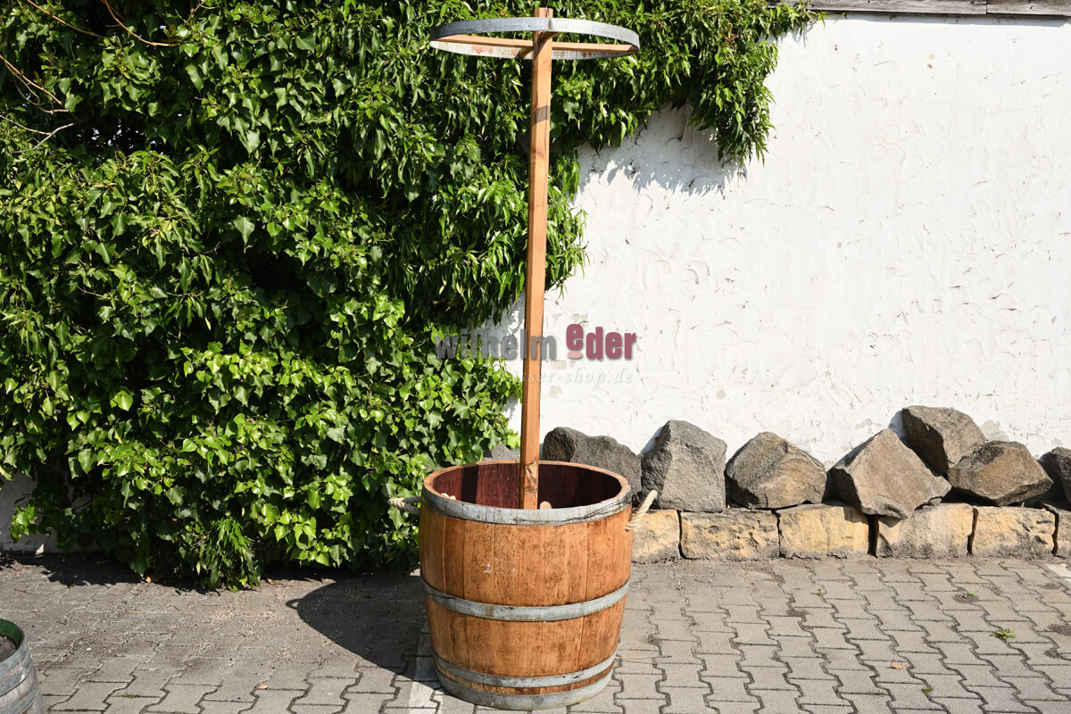 blumenkuebel_weinrebe_weinfass_1 Oak tubs for climbers