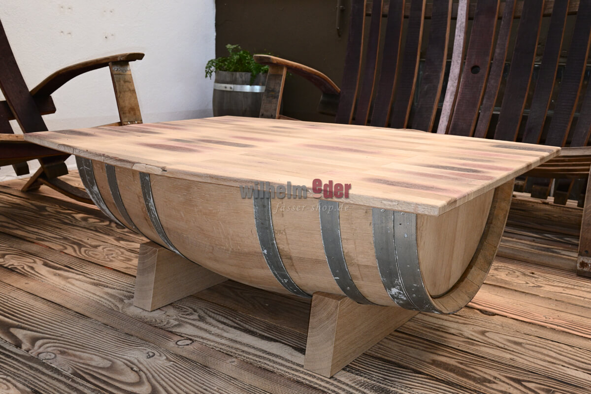 Sitzgruppe_mit_tisch_stuhl_bank_grill_lounge_tisch_2