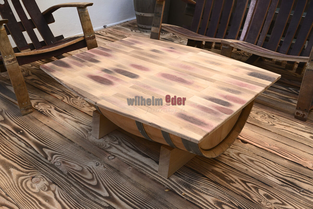 Sitzgruppe_mit_tisch_stuhl_bank_grill_lounge_tisch_1