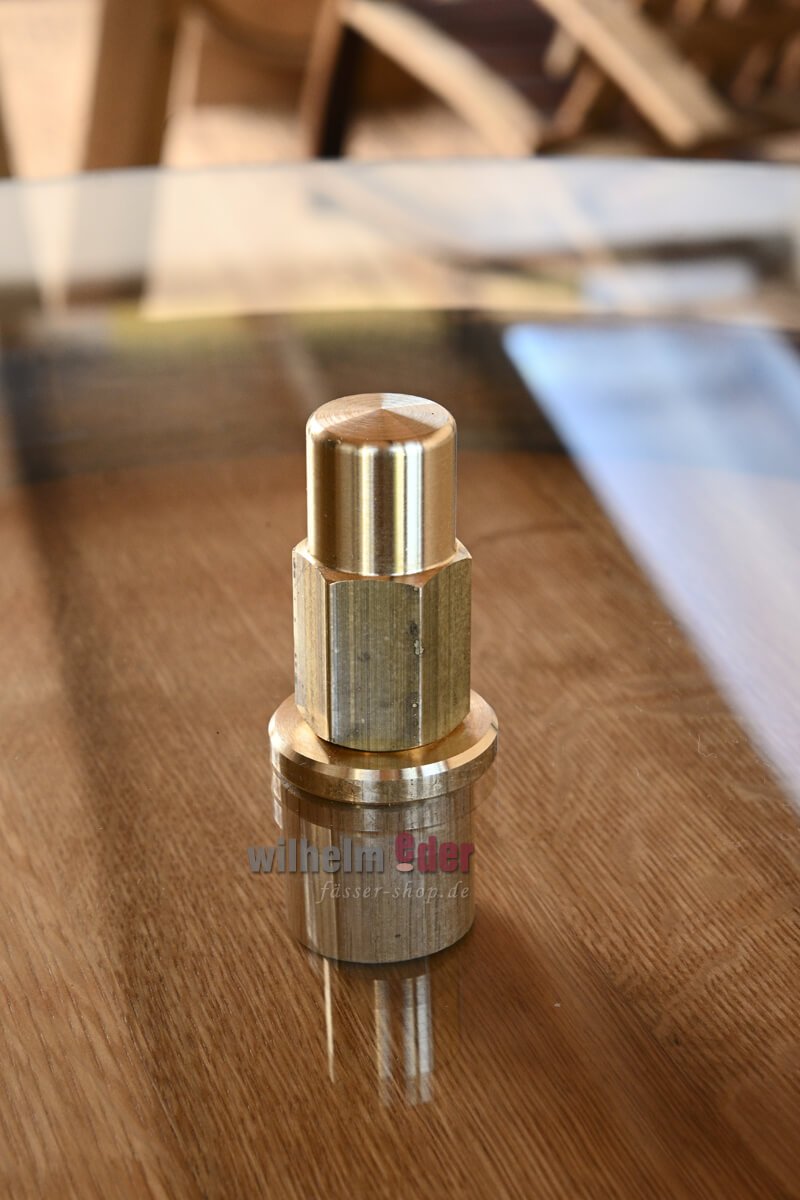 fasstisch_modern_mit_glasscheibe_3